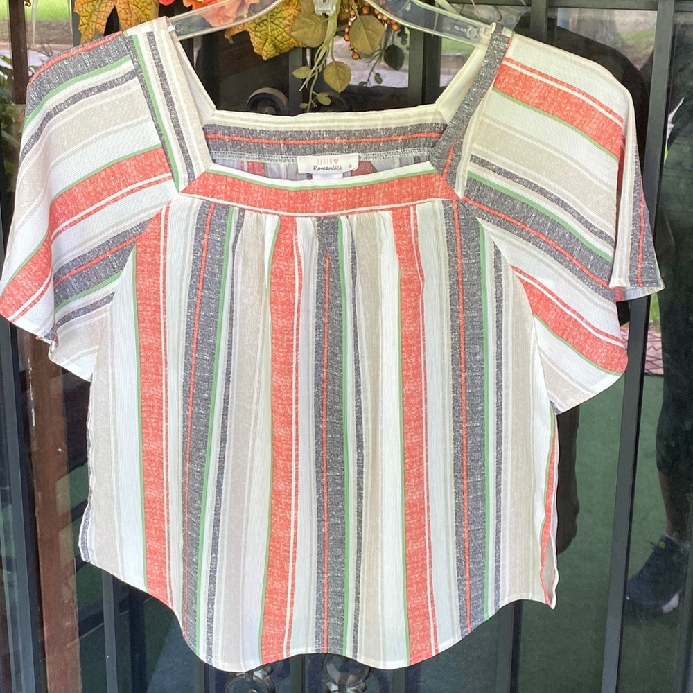 Urban Romantics women’s Top size Small